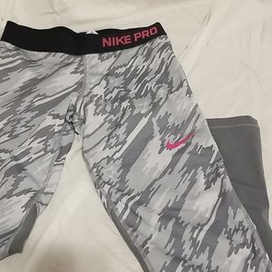 Girls Nike Pro Leggings